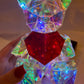 Ourson lumineux au cœur cristallin