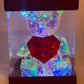 Ourson lumineux au cœur cristallin