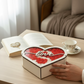 Coffret Cœur Personnalisable – Roses Rouges & Blanches