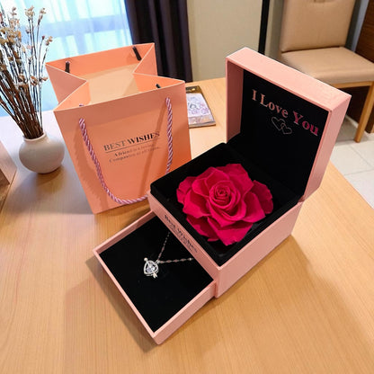 Rose éternelle avec bijoux