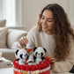 Bouquet gourmand Panda 30x30 – Chocolats Kinder, mini Nutella & roses en savon – Cadeau original fait main